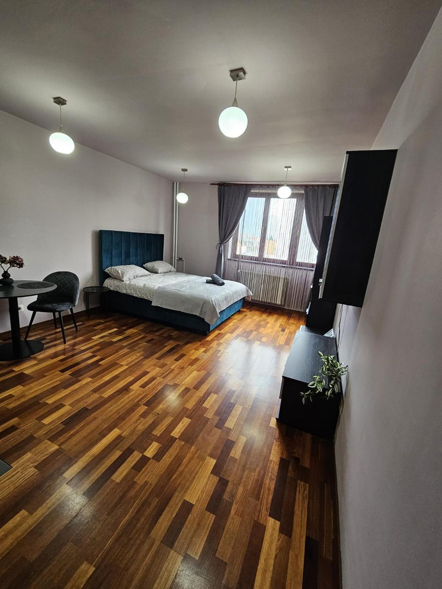 Central Sweet Apartment Self Check-In Timisoara Ngoại thất bức ảnh