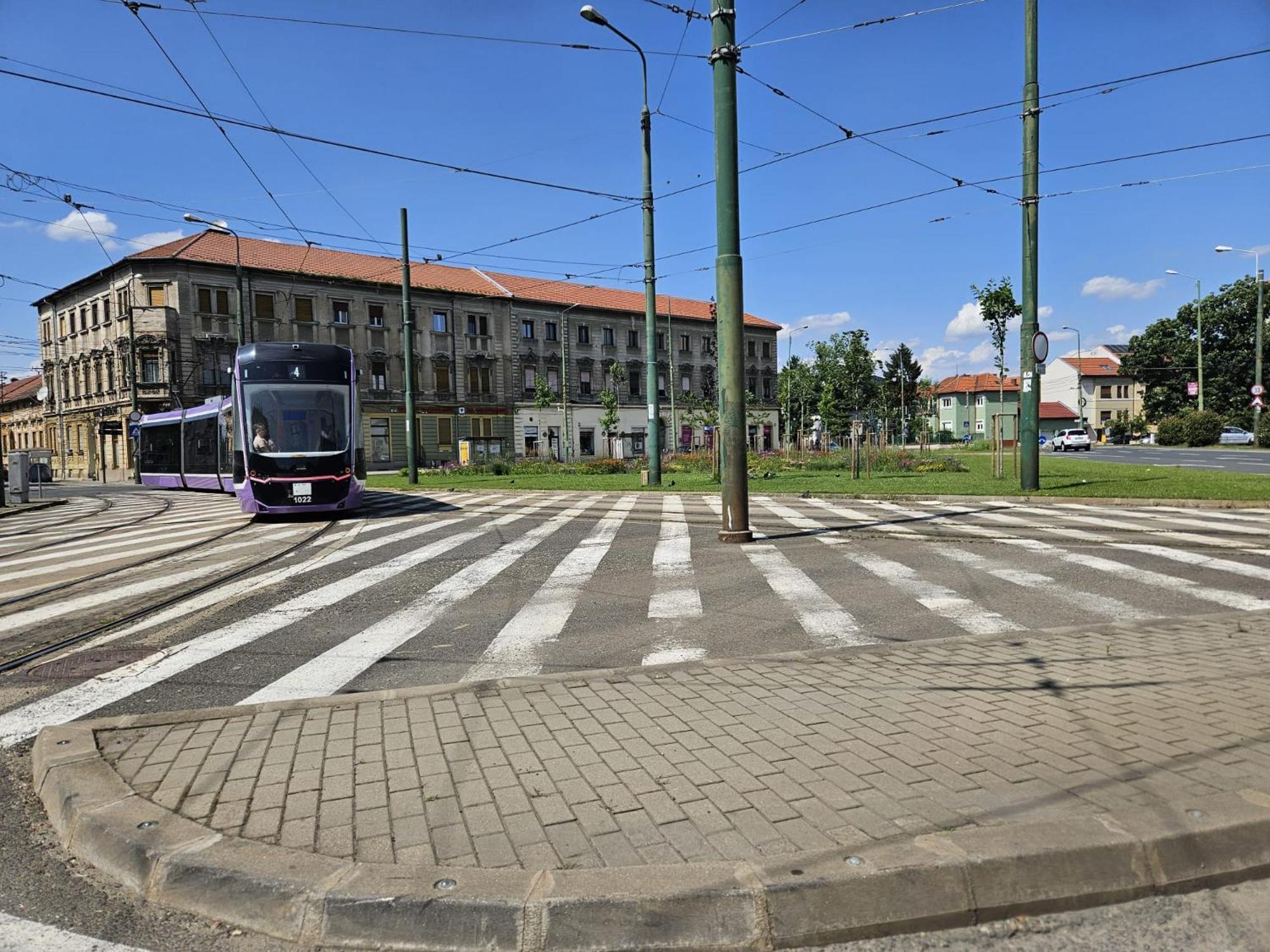 Central Sweet Apartment Self Check-In Timisoara Ngoại thất bức ảnh